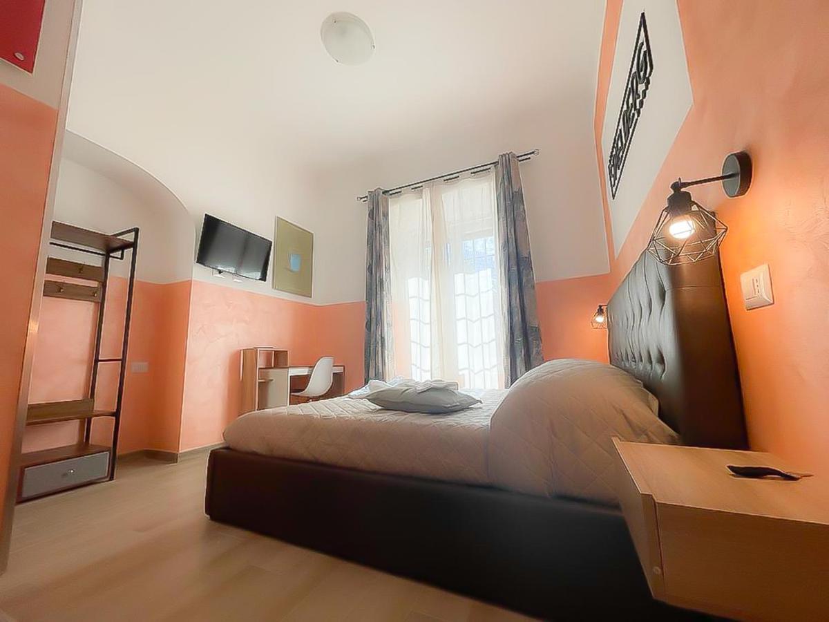 Cinemovie Guesthouse Rzym Zewnętrze zdjęcie